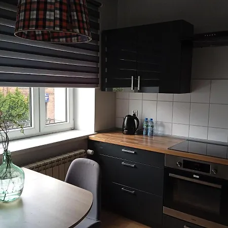 Apartment Wiejska 126 *